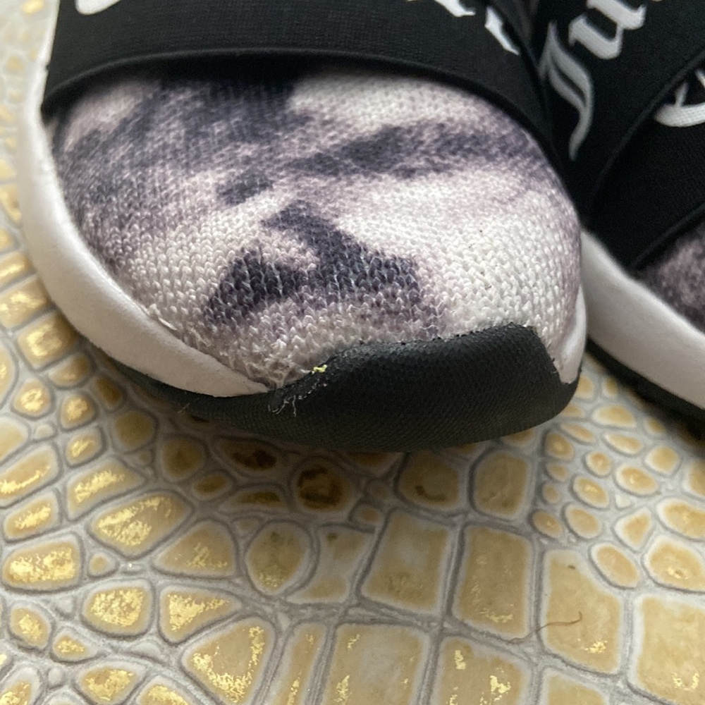 NWOT*Juicy Couture Sneakers, Size 5 - Picture 8 of 12